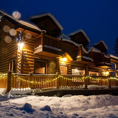 Castle Mountain Chalets מראה חיצוני תמונה