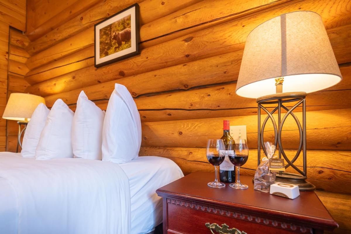 Castle Mountain Chalets מראה חיצוני תמונה